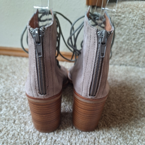 Jeffrey Campbell Grey Suede Cors Booties sz 6.5 - Picture 4 of 9